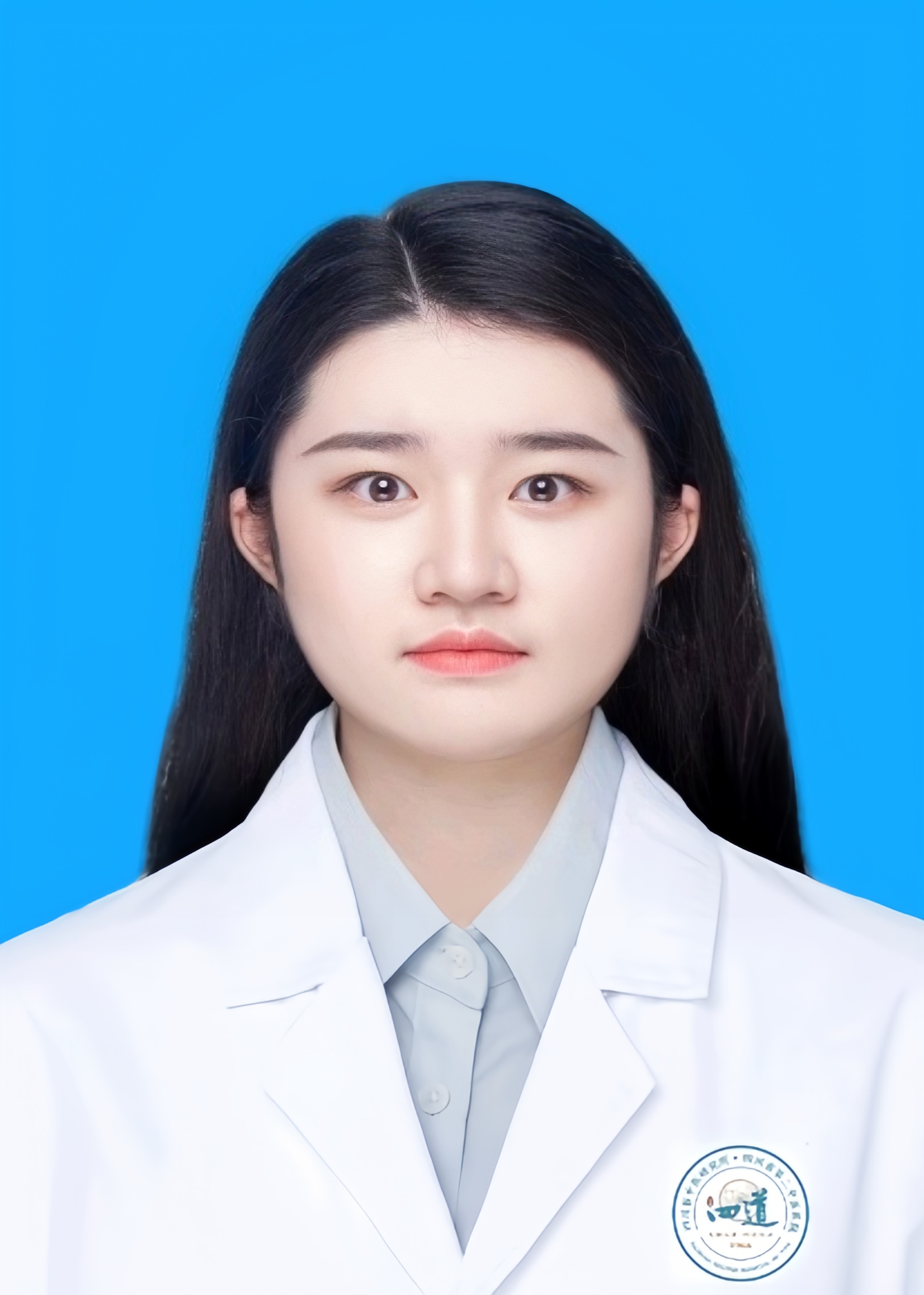 章逸佳.jpg